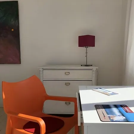 With 2 Bedrooms Σπίτι διακοπών *