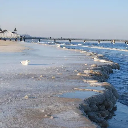 With 2 Bedrooms Σπίτι διακοπών *